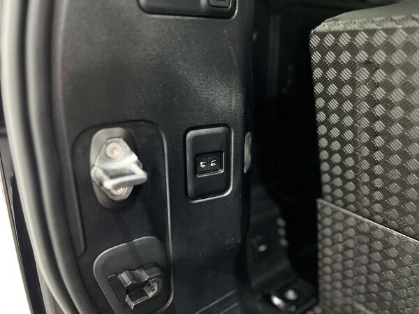 Used Land Rover Defender 2024 for sale - 76064556: Photo 28