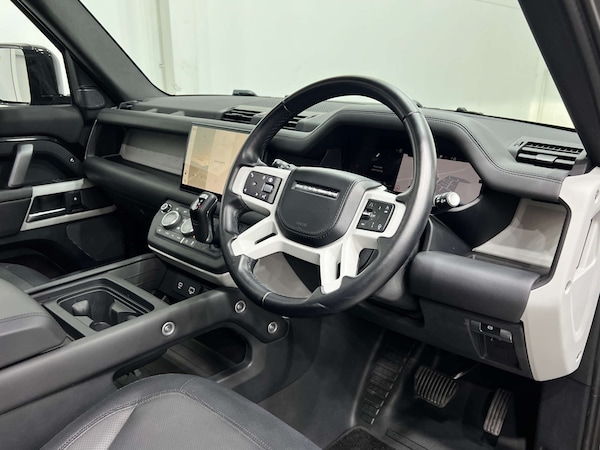 Used Land Rover Defender 2024 for sale - 76064556: Photo 41