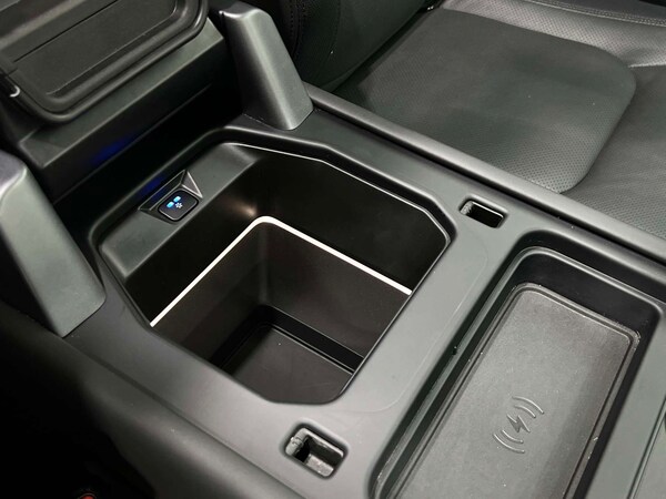 Used Land Rover Defender 2024 for sale - 76064556: Photo 44