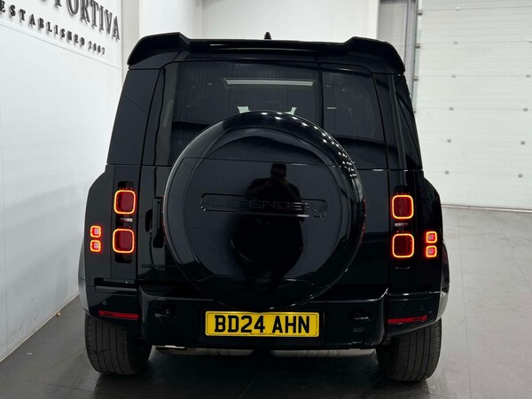 Used Land Rover Defender 2024 for sale - 76064556: Photo 9