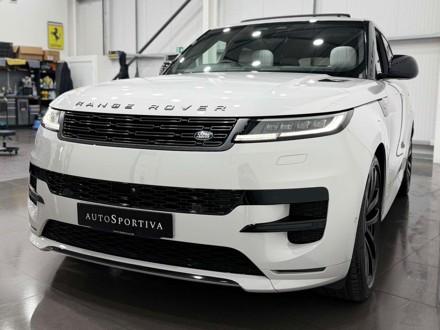 Used Land Rover Range Rover Sport 2024 for sale - 77833936: Photo 12