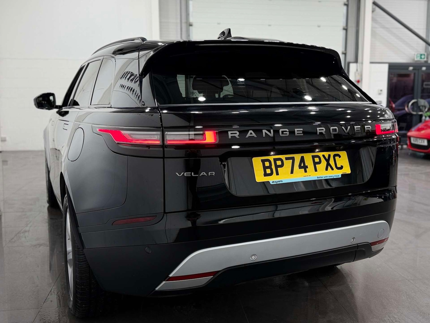 Used Land Rover Range Rover Velar 2025 for sale - 77083283: Photo 11