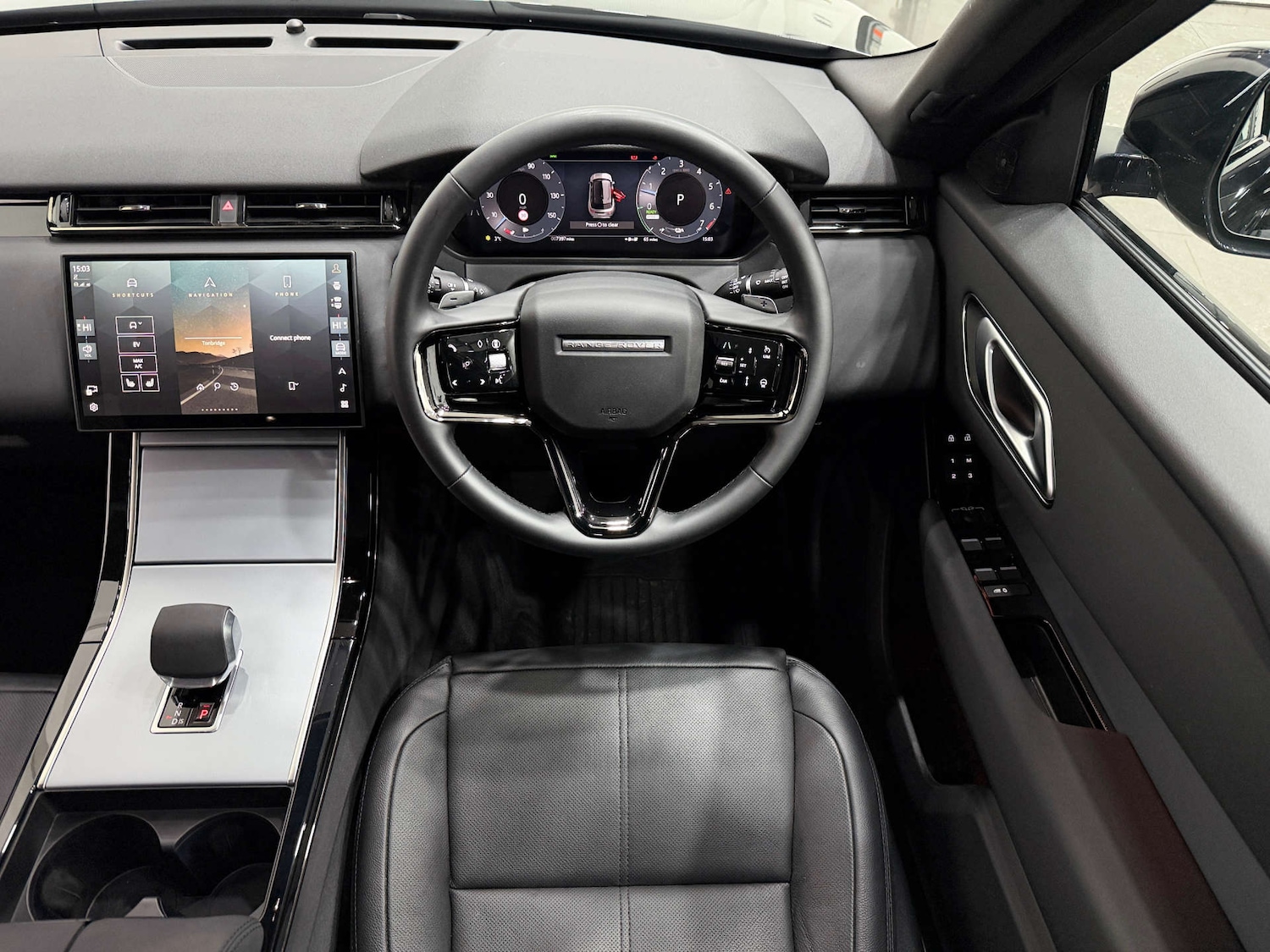 Used Land Rover Range Rover Velar 2025 for sale - 77083283: Photo 23