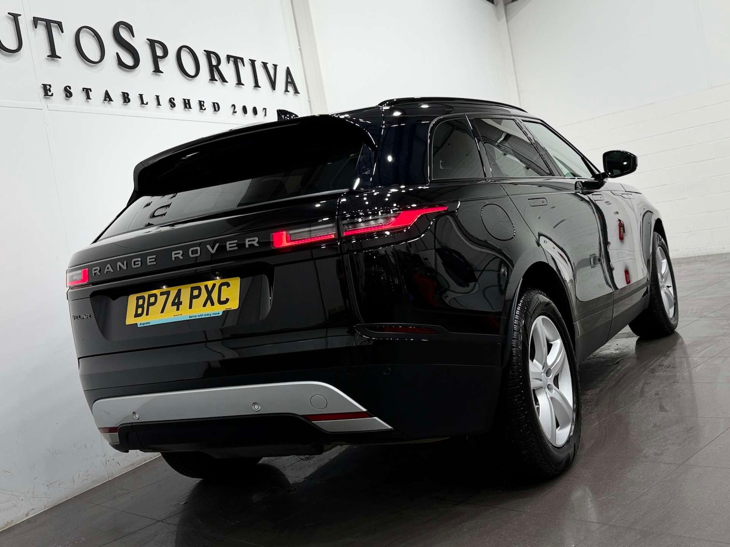 Used Land Rover Range Rover Velar 2025 for sale - 77083283: Photo 27