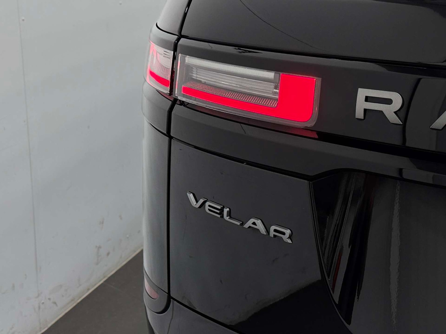 Used Land Rover Range Rover Velar 2025 for sale - 77083283: Photo 28