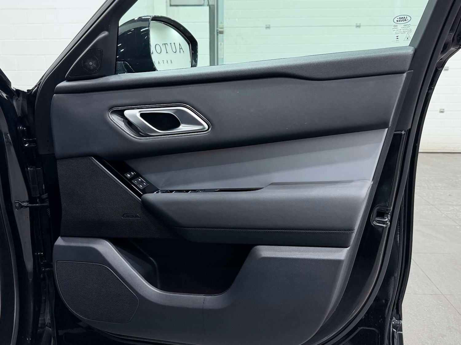 Used Land Rover Range Rover Velar 2025 for sale - 77083283: Photo 36