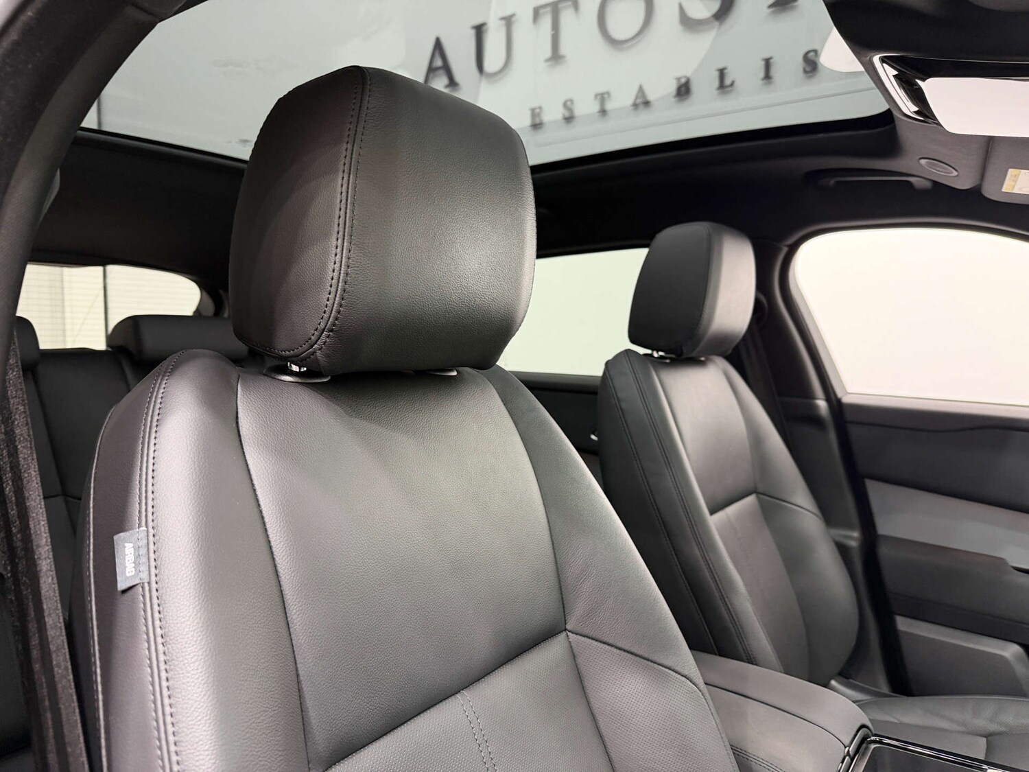 Used Land Rover Range Rover Velar 2025 for sale - 77083283: Photo 41