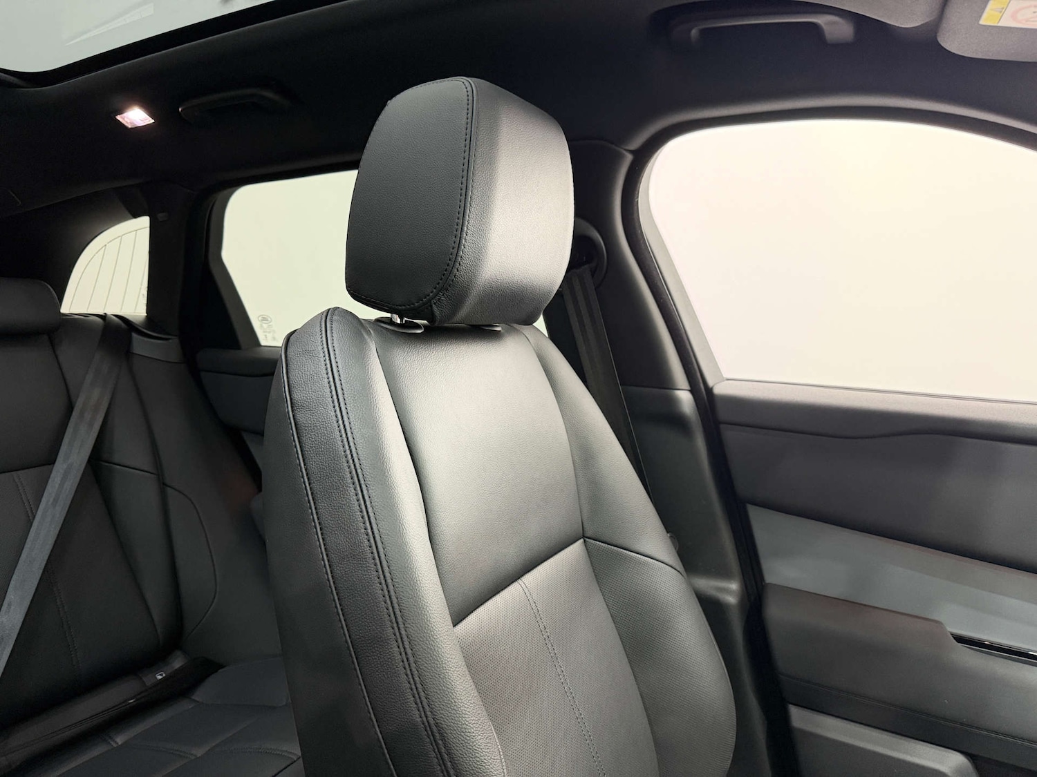 Used Land Rover Range Rover Velar 2025 for sale - 77083283: Photo 42