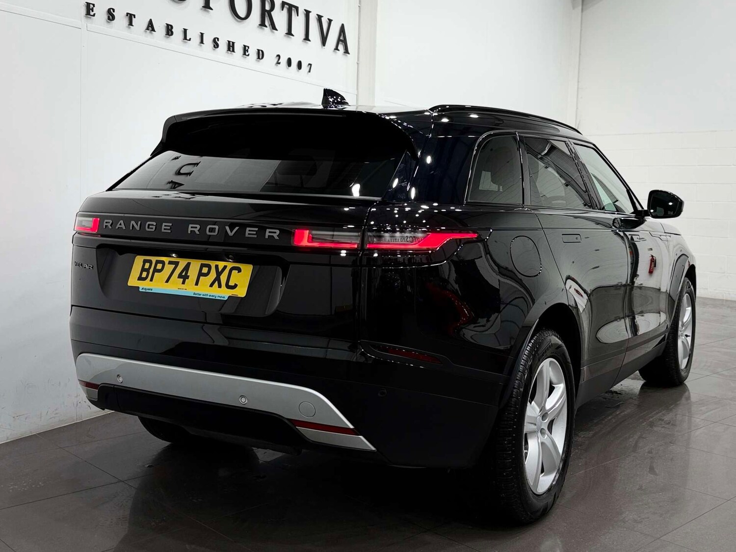 Used Land Rover Range Rover Velar 2025 for sale - 77083283: Photo 6