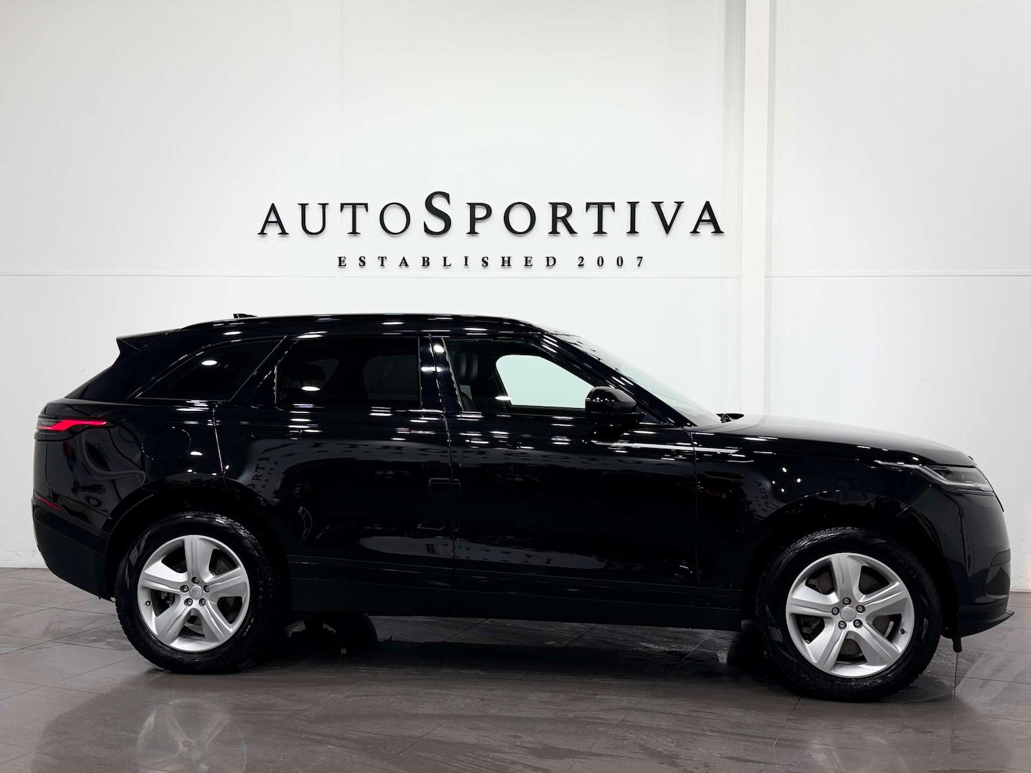 Used Land Rover Range Rover Velar 2025 for sale - 77083283: Photo 7