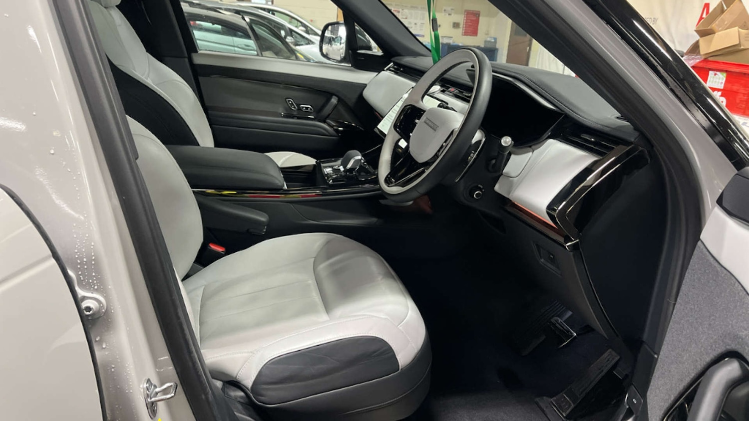 Used Land Rover Range Rover Sport 2024 for sale - 77681311: Photo 4