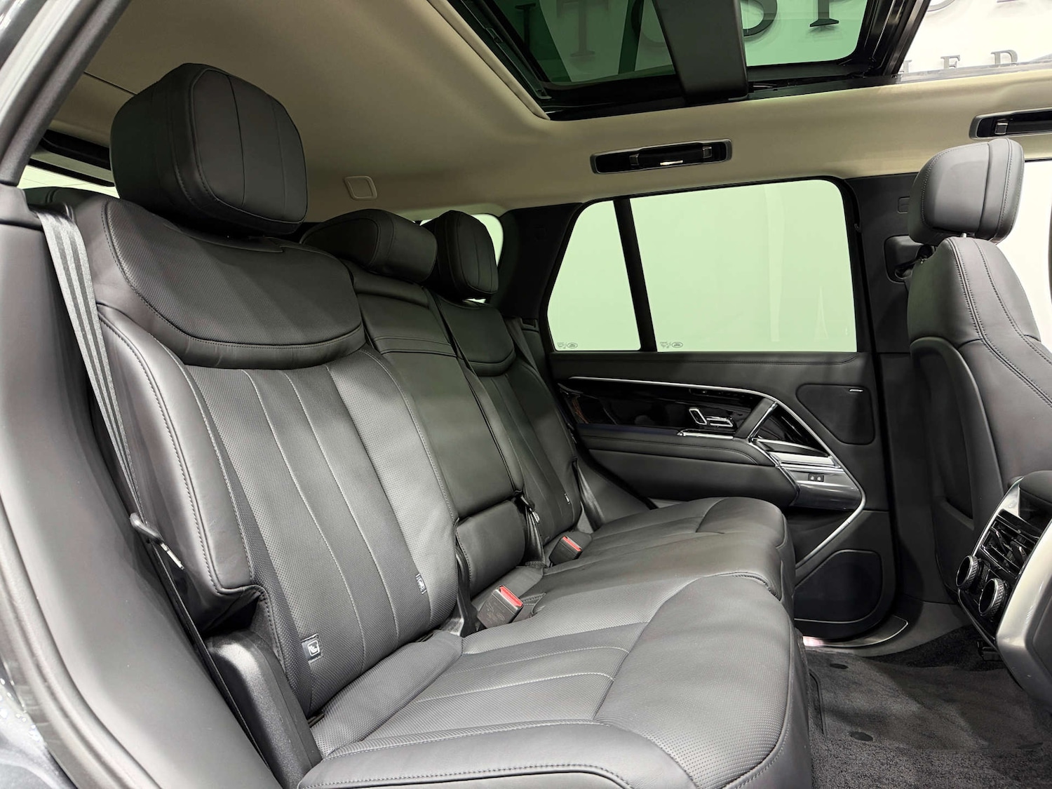 Used Land Rover Range Rover 2023 for sale - 76907734: Photo 16