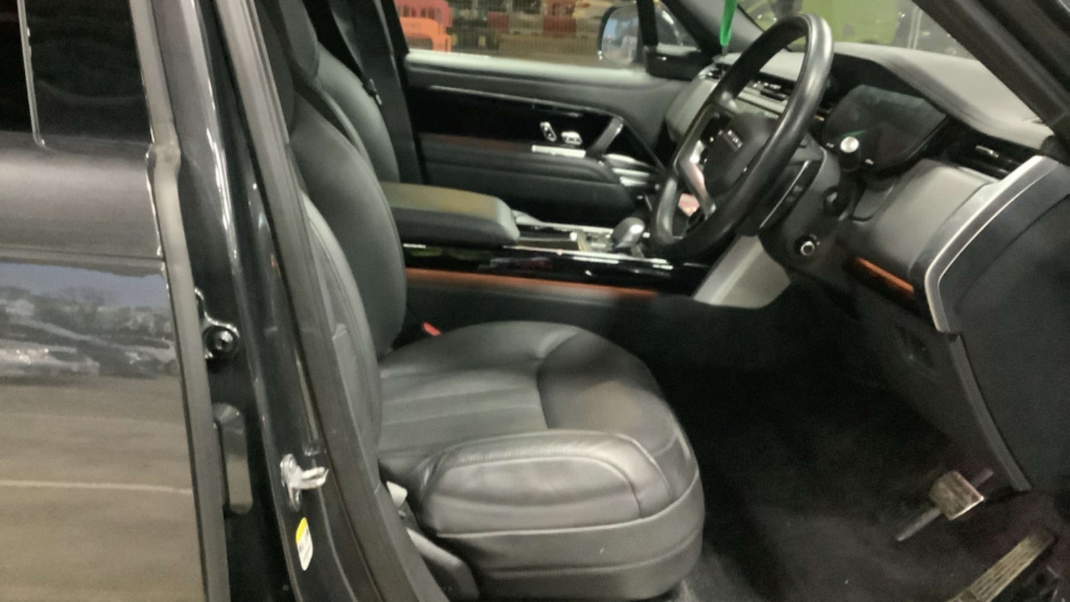 Used Land Rover Range Rover 2023 for sale - 76907734: Photo 2