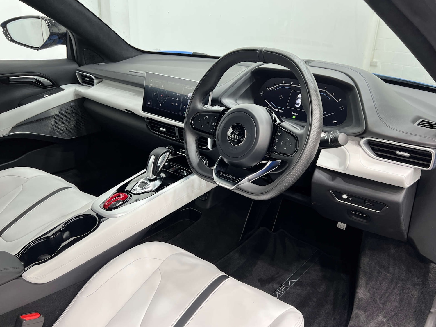 Used Lotus Emira 2024 for sale - 76600926: Photo 40