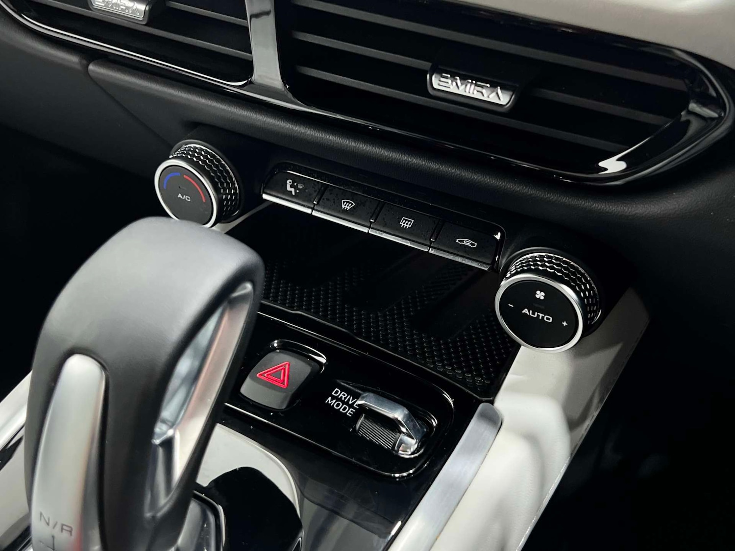 Used Lotus Emira 2024 for sale - 76600926: Photo 49