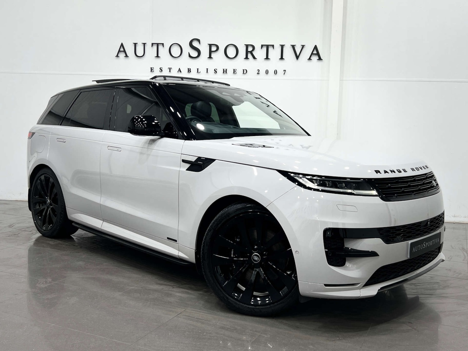 Used Land Rover Range Rover Sport 2023 for sale - 76068156: Photo 1
