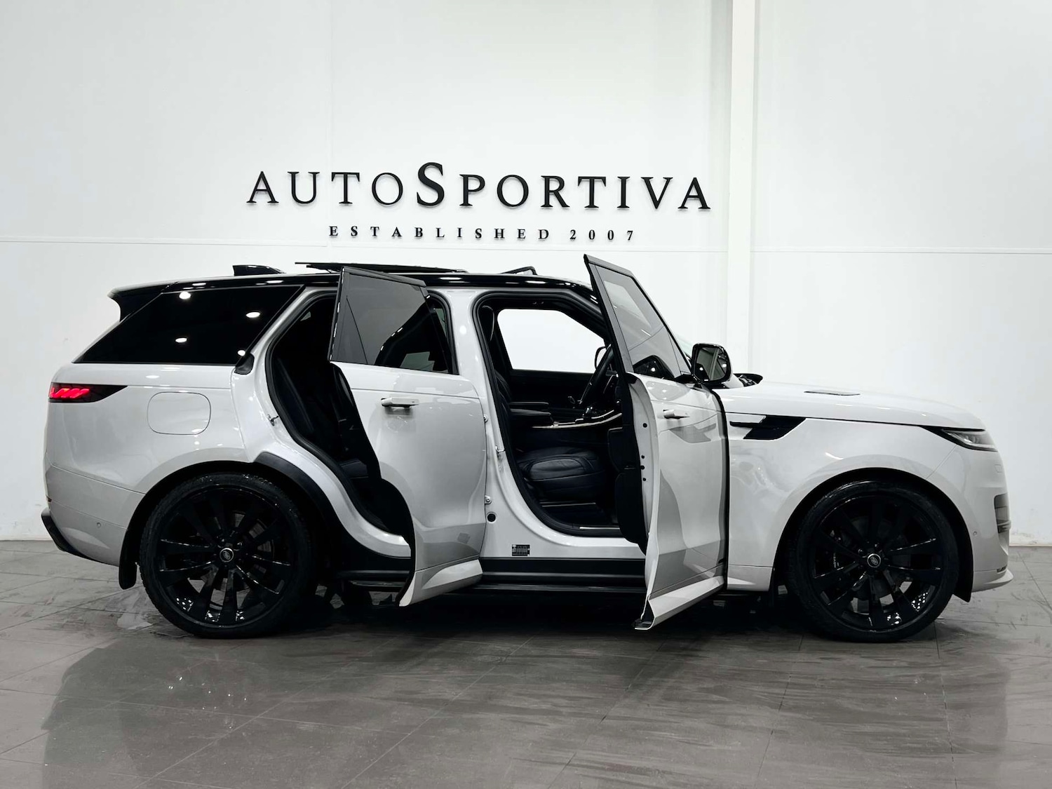 Used Land Rover Range Rover Sport 2023 for sale - 76068156: Photo 14
