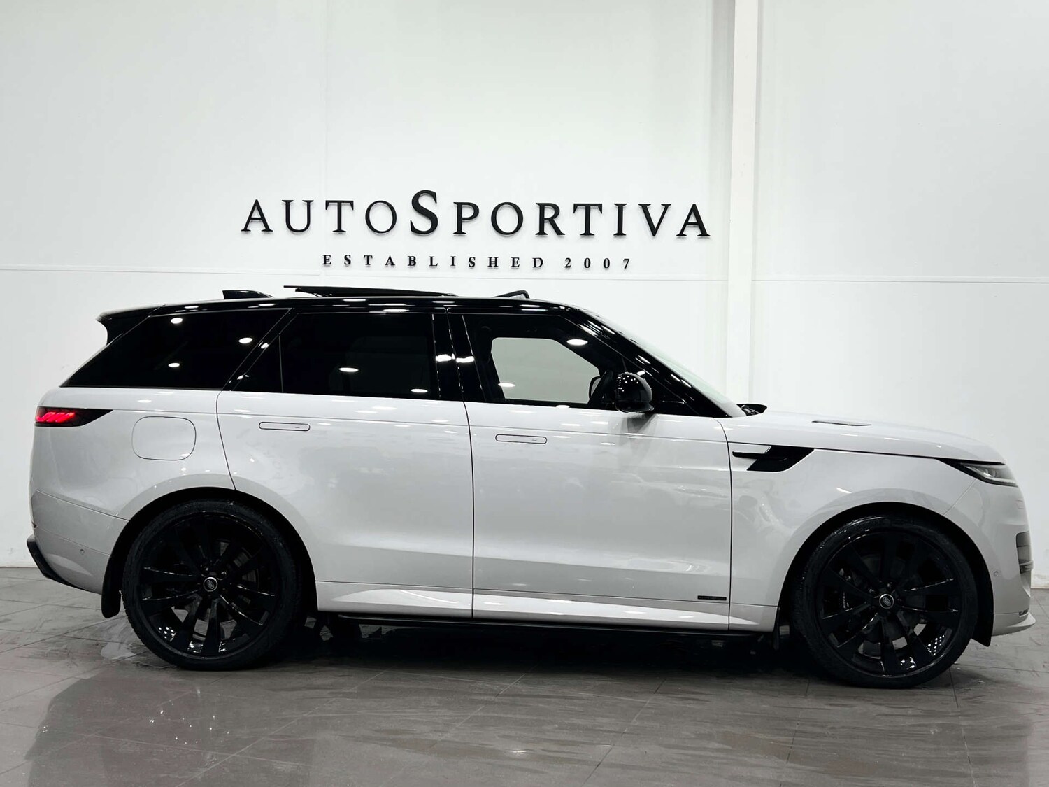 Used Land Rover Range Rover Sport 2023 for sale - 76068156: Photo 6