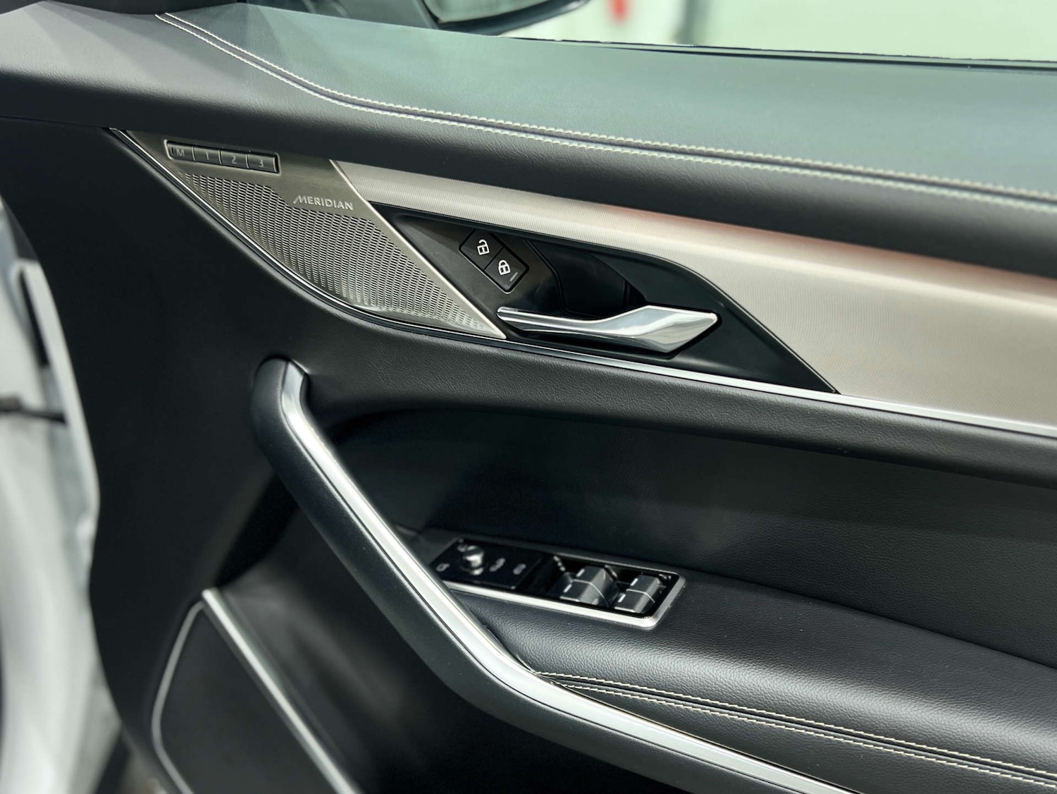 Used Jaguar F-Pace 2024 for sale - 76277563: Photo 32