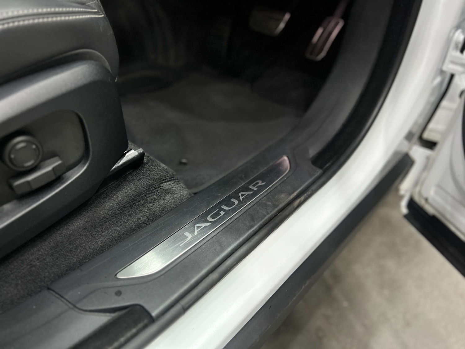 Used Jaguar F-Pace 2024 for sale - 76277563: Photo 34