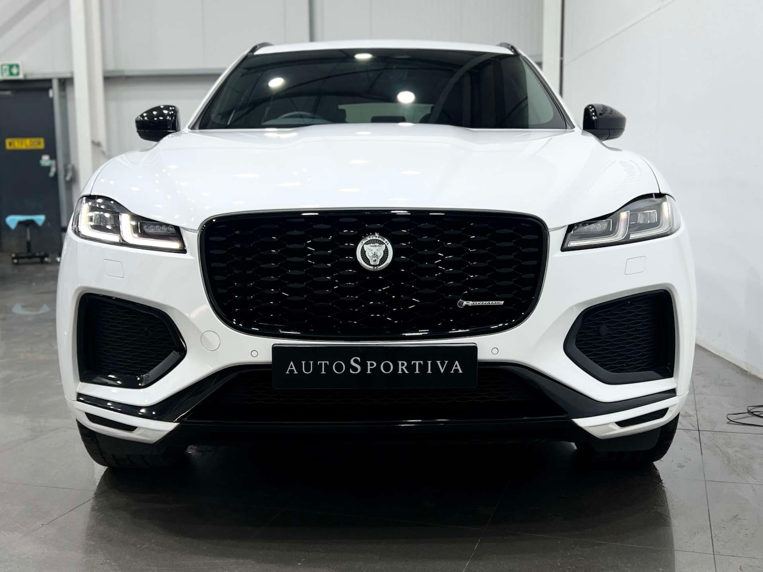 Used Jaguar F-Pace 2024 for sale - 76277563: Photo 8