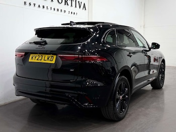 Used Jaguar F-Pace 2023 for sale - 79101635: Photo