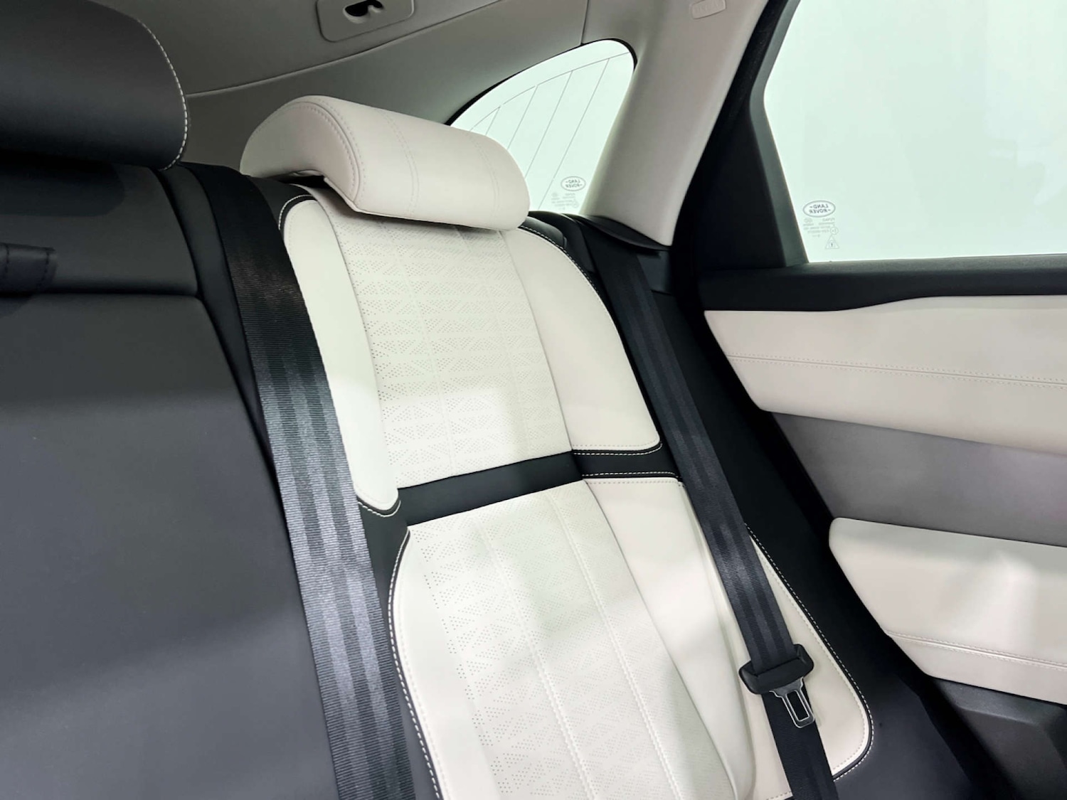 Used Land Rover Range Rover Velar 2021 for sale - 77833955: Photo 16