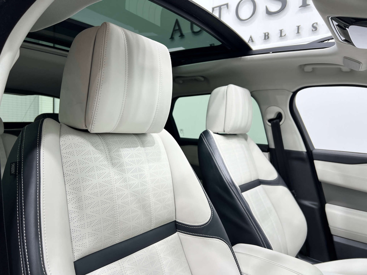 Used Land Rover Range Rover Velar 2021 for sale - 77833955: Photo 33