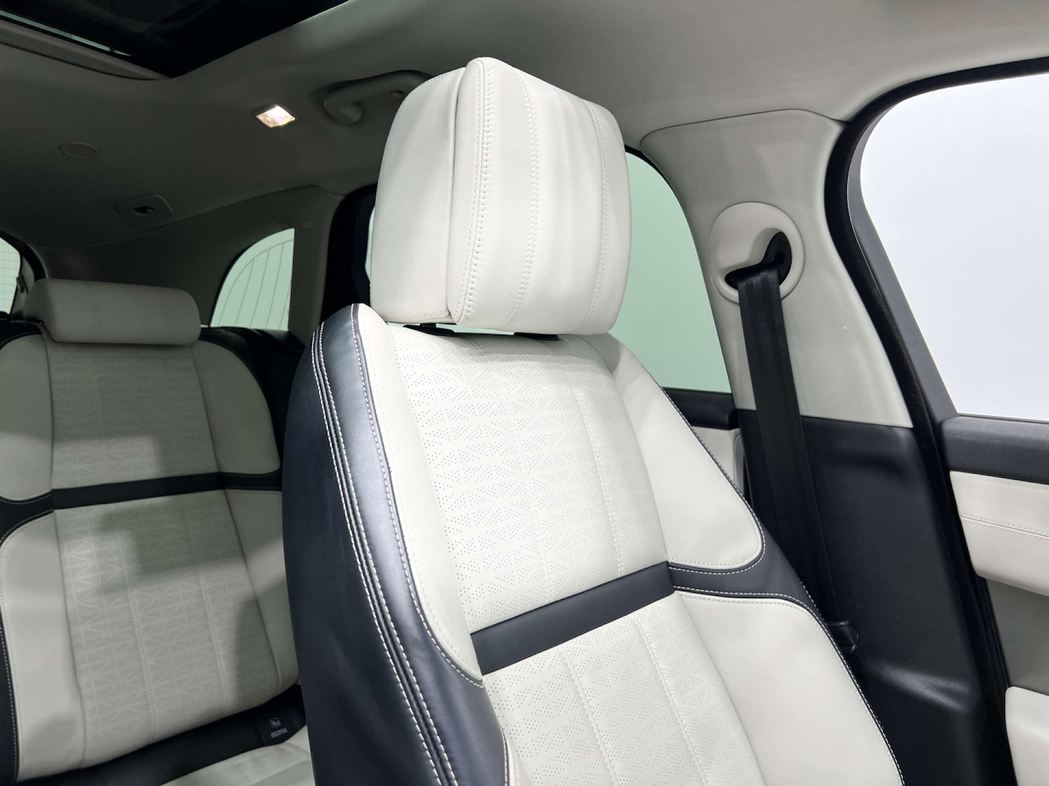 Used Land Rover Range Rover Velar 2021 for sale - 77833955: Photo 34