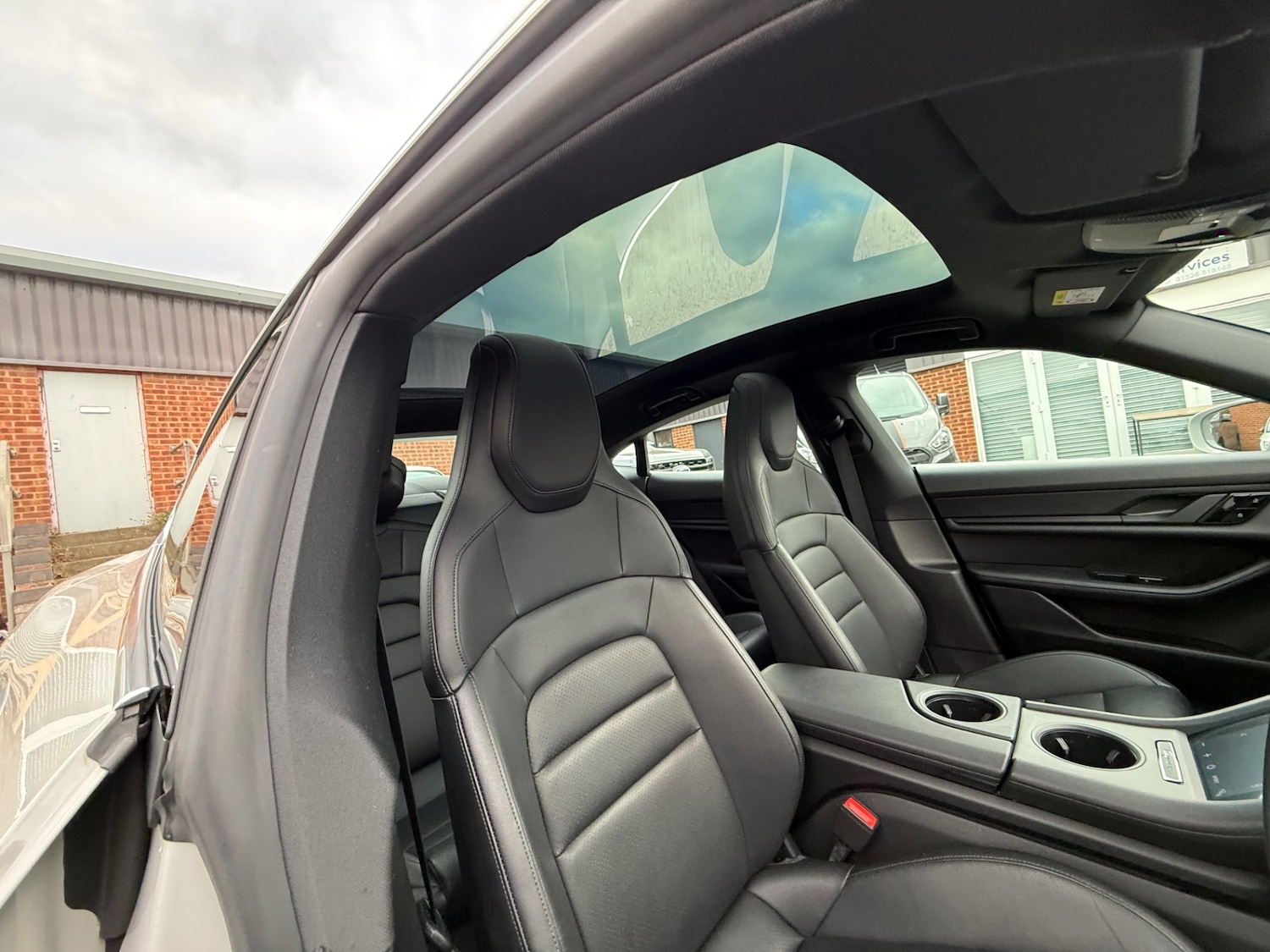 Used Porsche Taycan 2020 for sale - 78131366: Photo 9