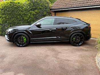 Used Lamborghini Urus 2022 for sale - 78407117: Photo