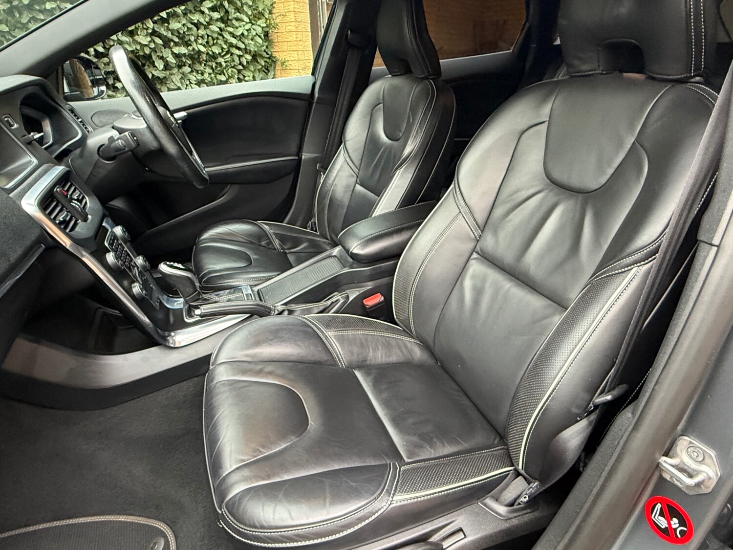 Used Volvo V40 2014 for sale - 77746177: Photo 11