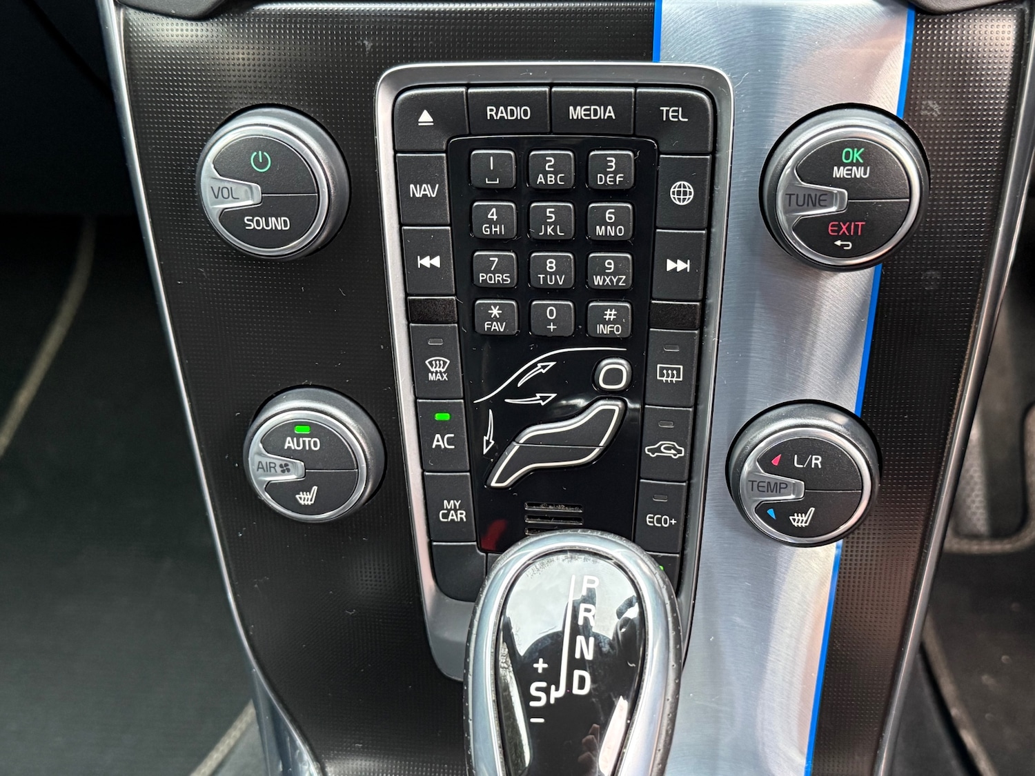 Used Volvo V40 2014 for sale - 77746177: Photo 20