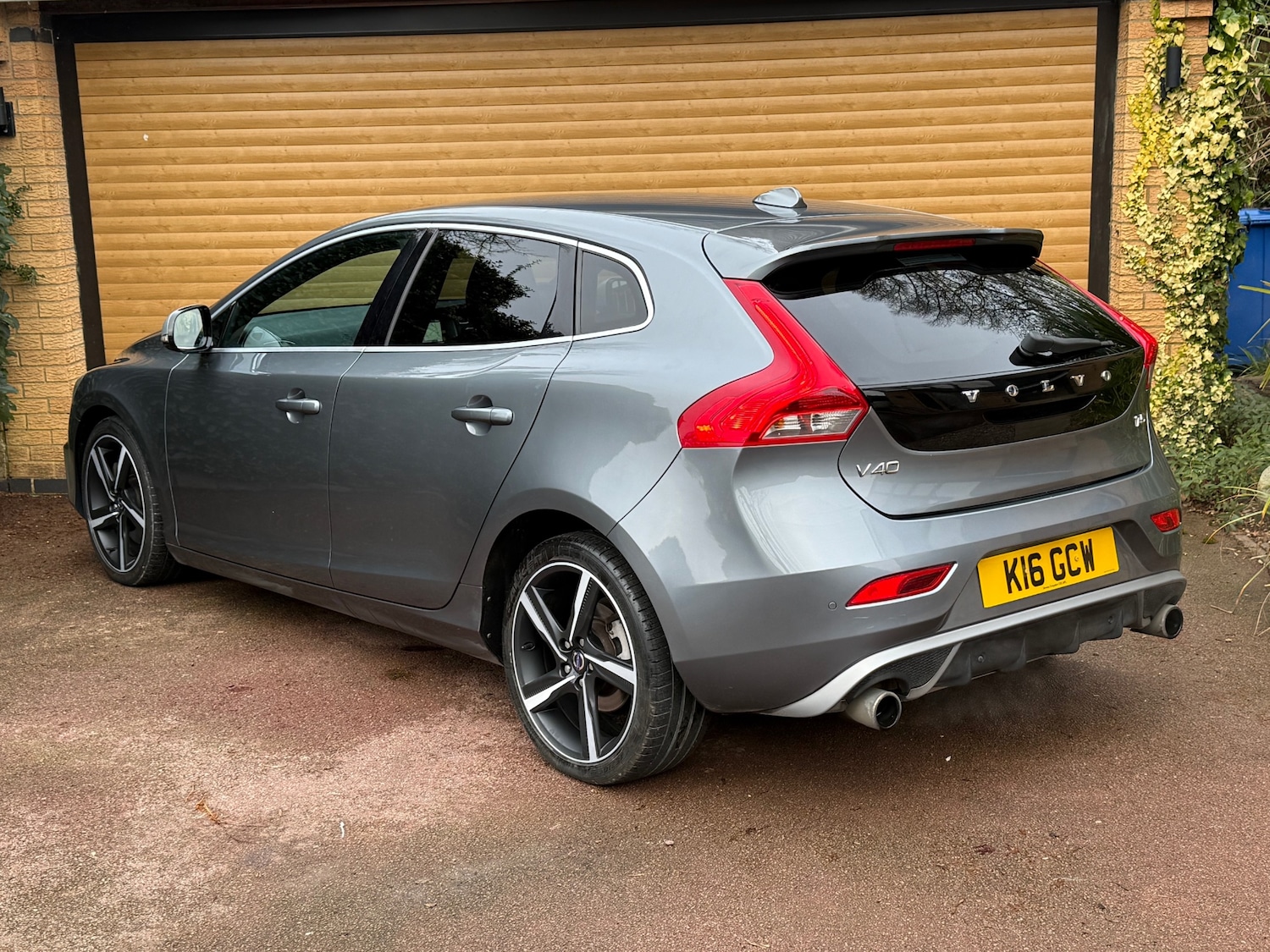 Used Volvo V40 2014 for sale - 77746177: Photo 3