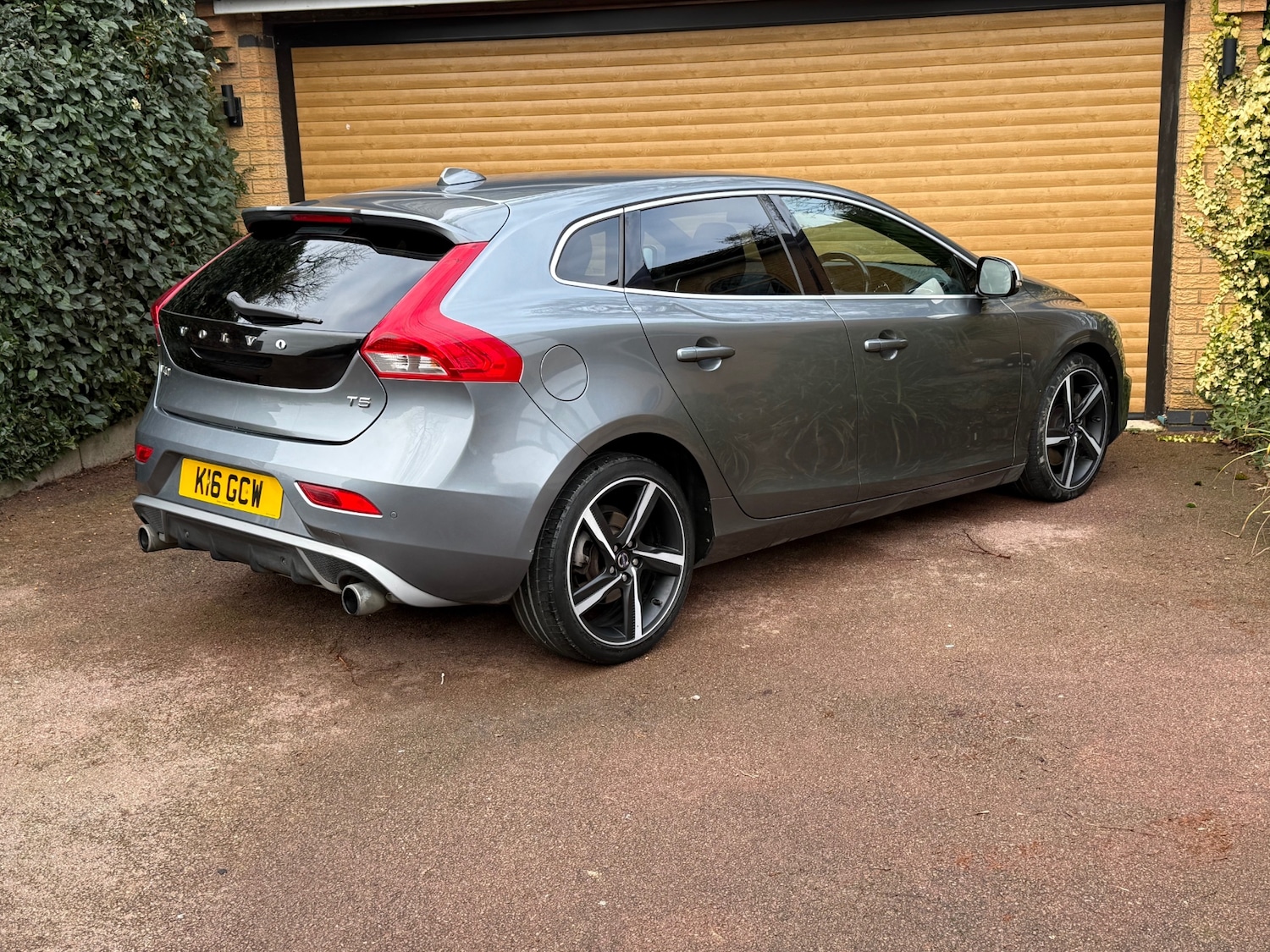 Used Volvo V40 2014 for sale - 77746177: Photo 5