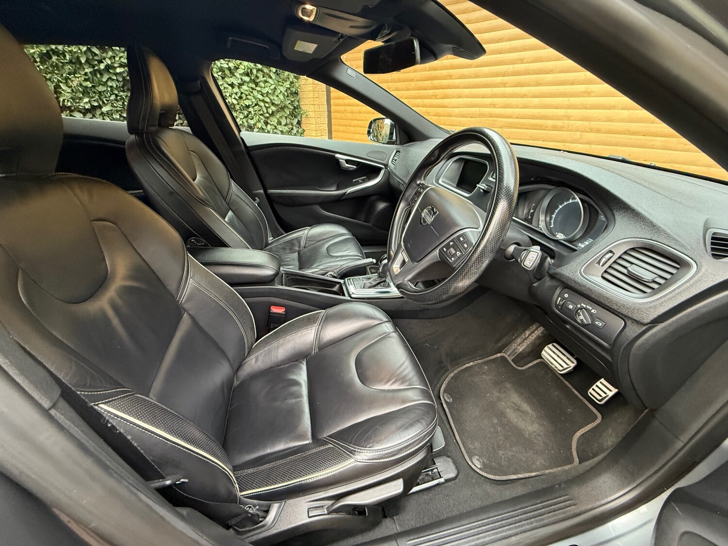 Used Volvo V40 2014 for sale - 77746177: Photo 9