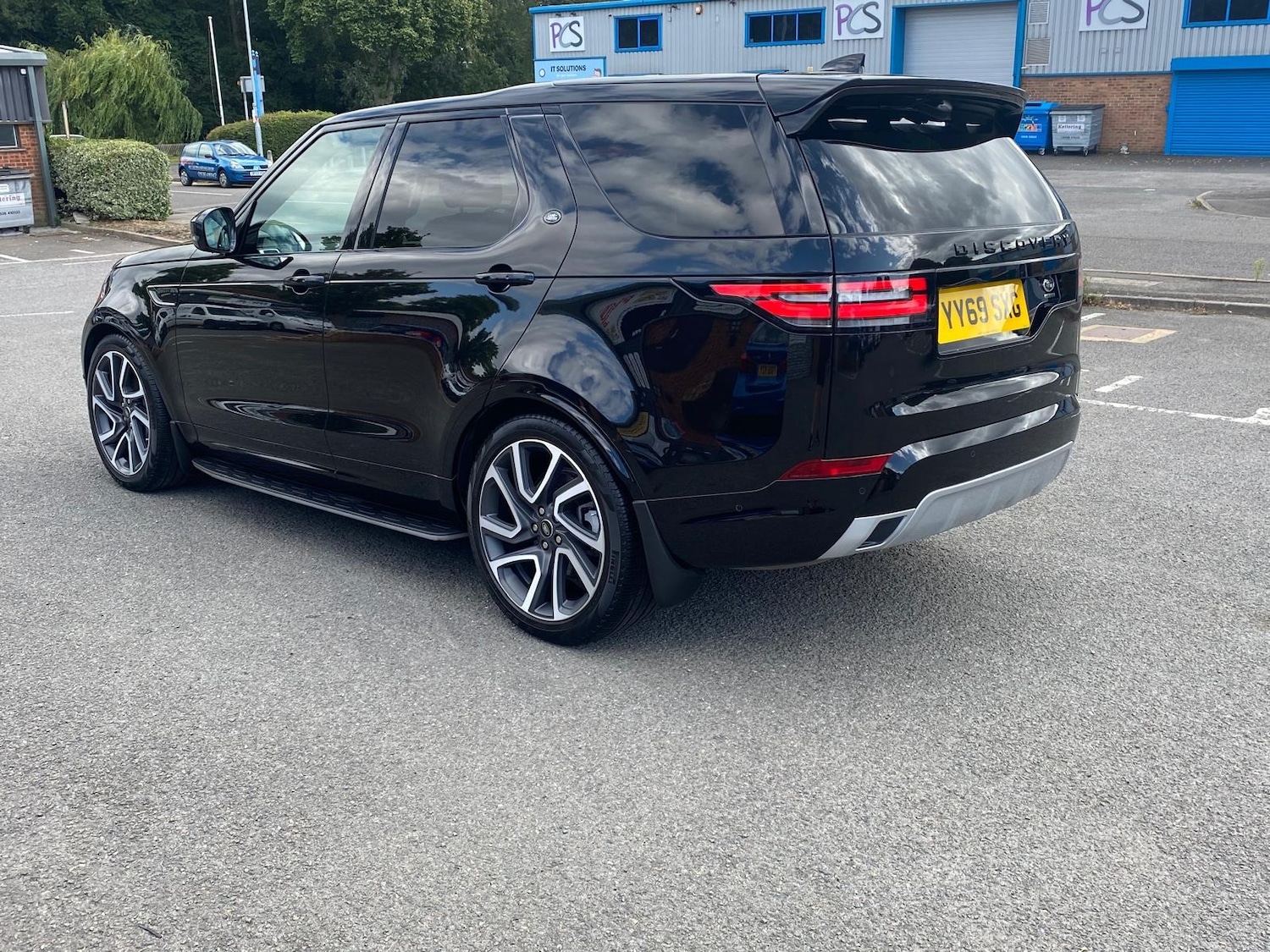 Used Land Rover Discovery 2020 for sale - 76919887: Photo 3