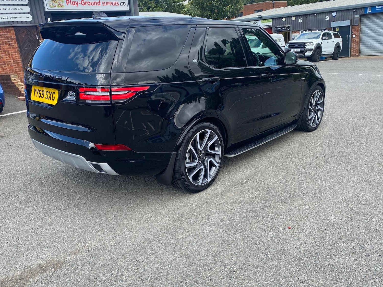 Used Land Rover Discovery 2020 for sale - 76919887: Photo 4