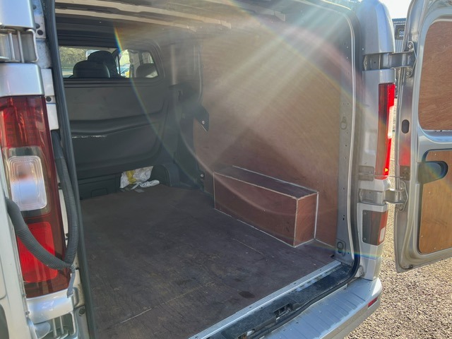 Used Vauxhall Vivaro 2017 for sale - 77180312: Photo 17
