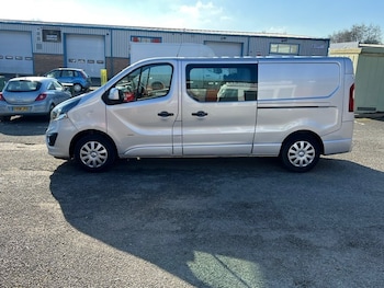 Used Vauxhall Vivaro 2017 for sale - 77180312: Photo