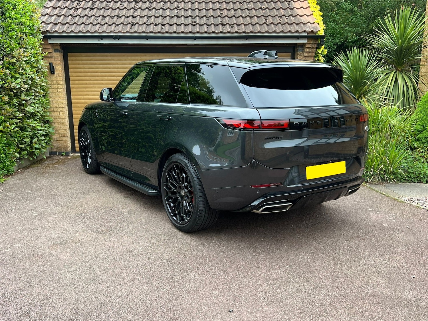 Used Land Rover Range Rover Sport 2023 for sale - 77124183: Photo 3