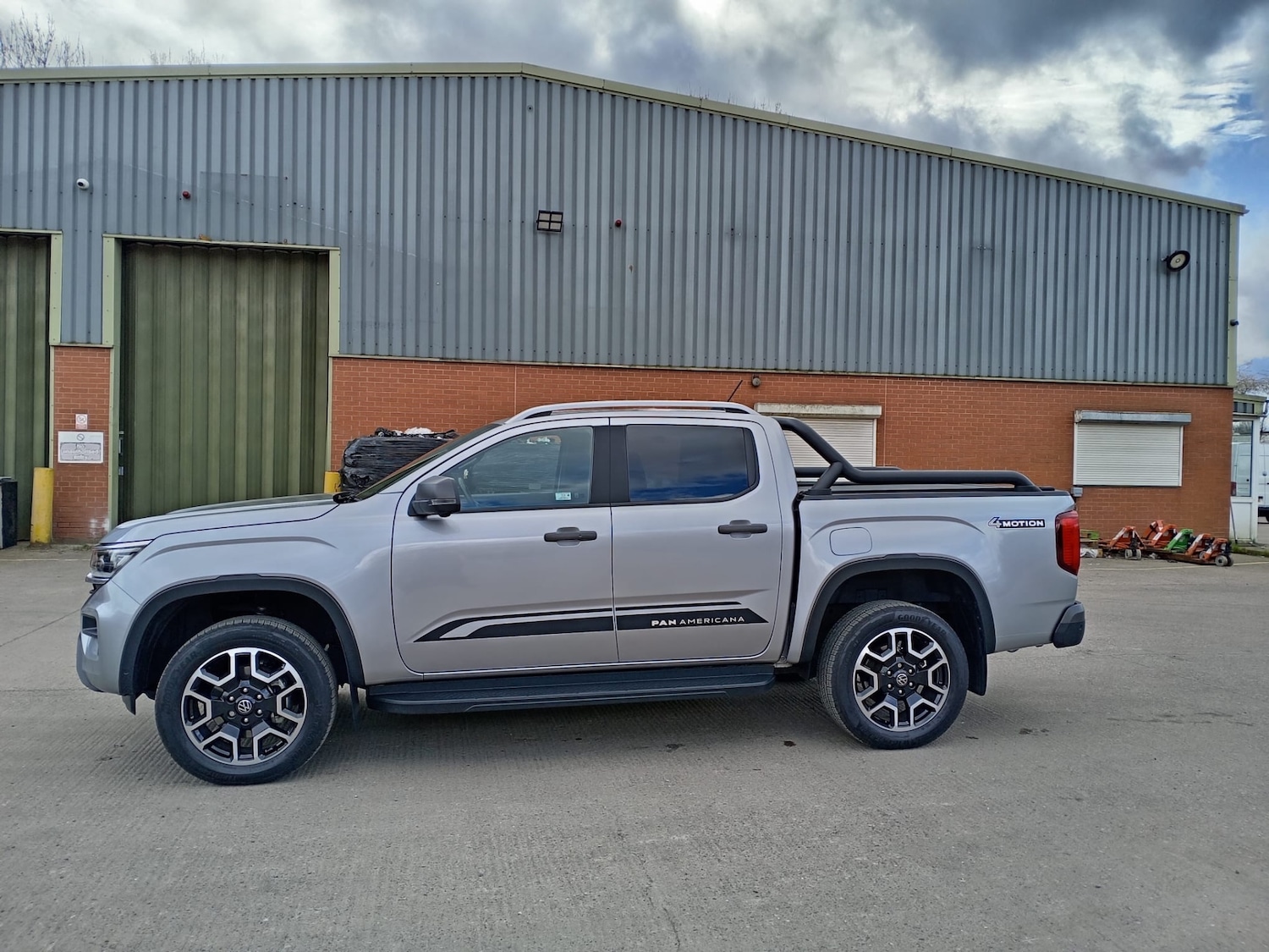 Used Volkswagen Amarok 2025 for sale - 78013038: Photo 2