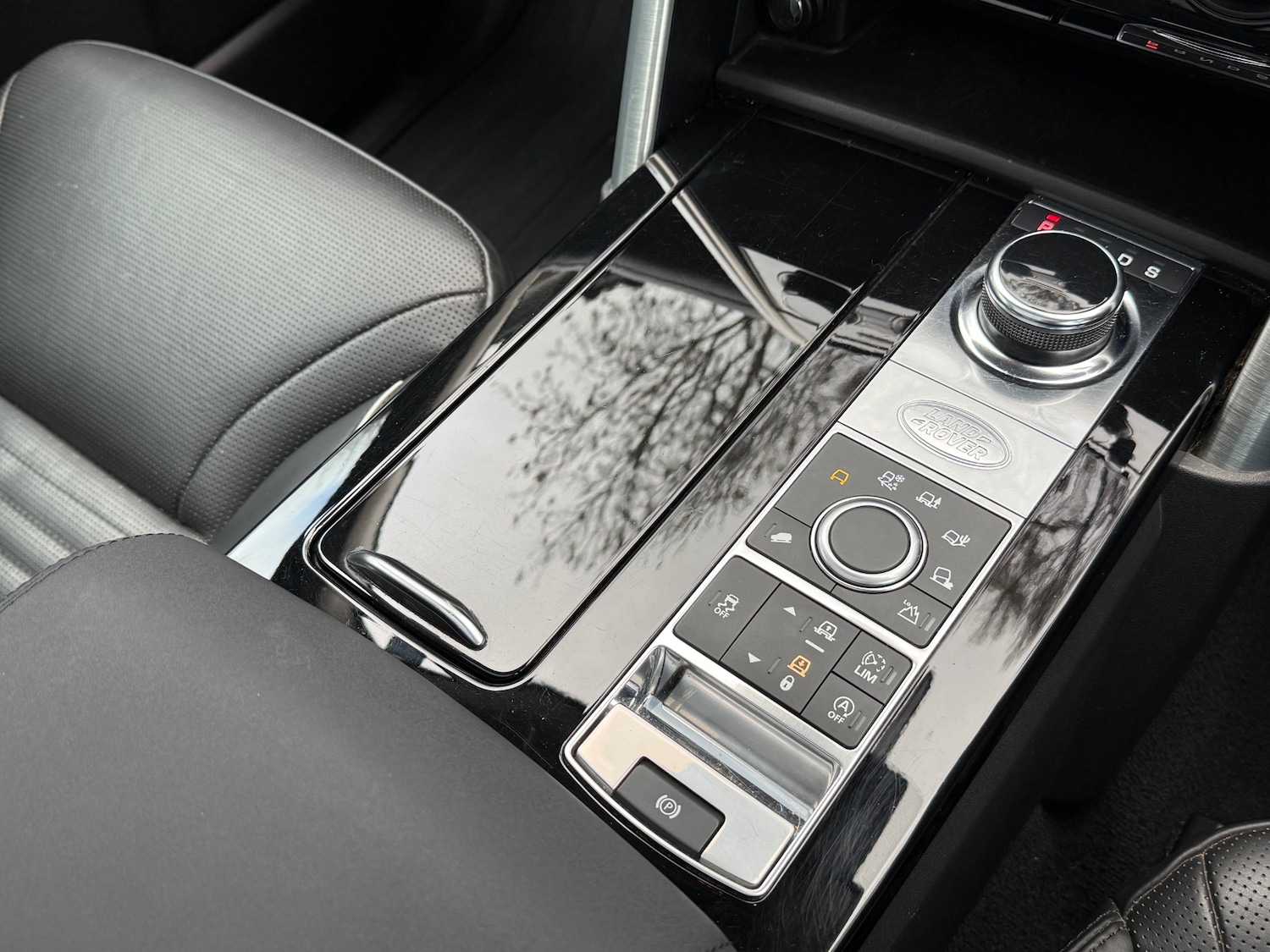 Used Land Rover Discovery 2017 for sale - 77461856: Photo 22