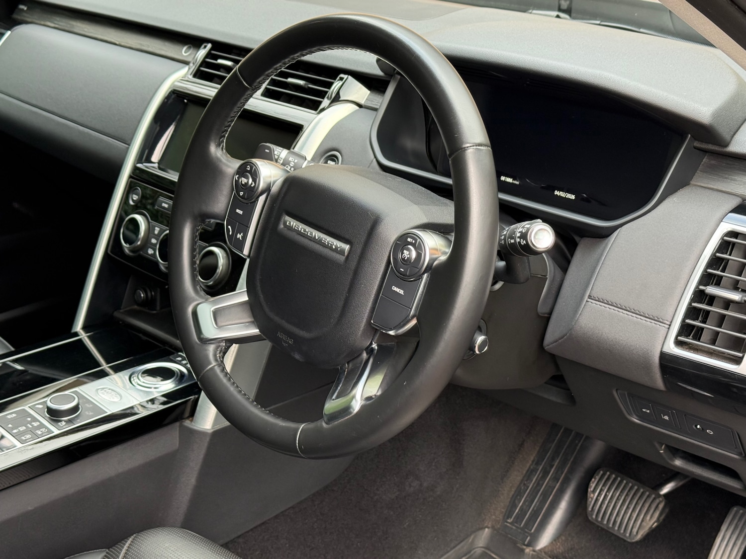 Used Land Rover Discovery 2017 for sale - 77461856: Photo 9