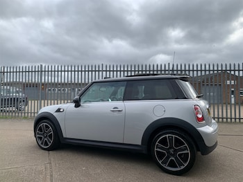 Used MINI Hatch 2011 for sale - 77679111: Photo