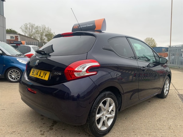 Used Peugeot 208 2014 for sale - 76255129: Photo 8