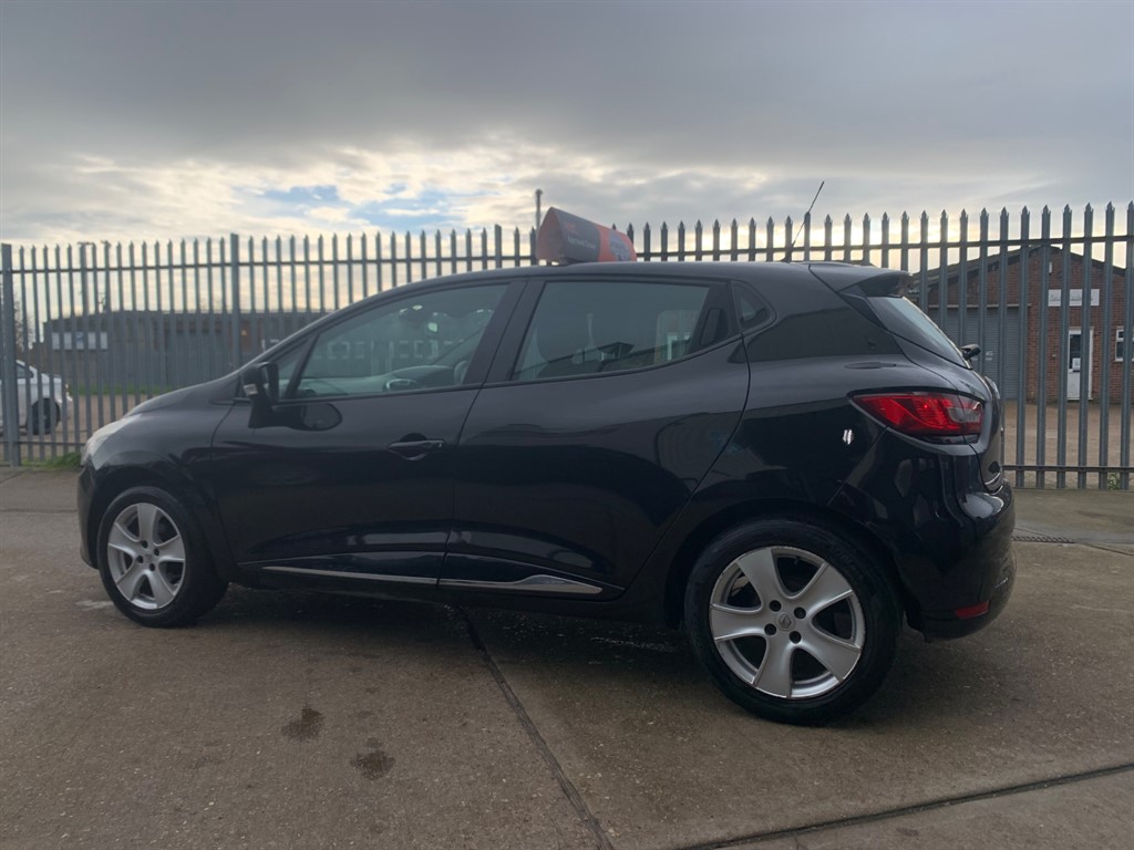 Used Renault Clio 2015 for sale - 76895002: Photo 12