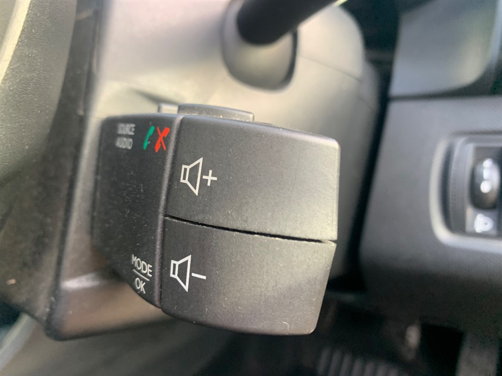 Used Renault Clio 2015 for sale - 76895002: Photo 20