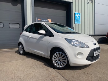 2012 - ZETEC *** LOW TAX *** RAC APPROVED *** 3-Door