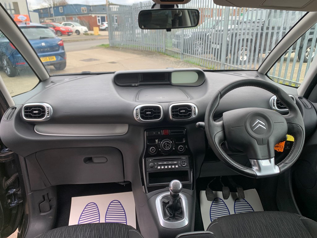 Used Citroen C3 Picasso 2010 for sale - 77679126: Photo 14